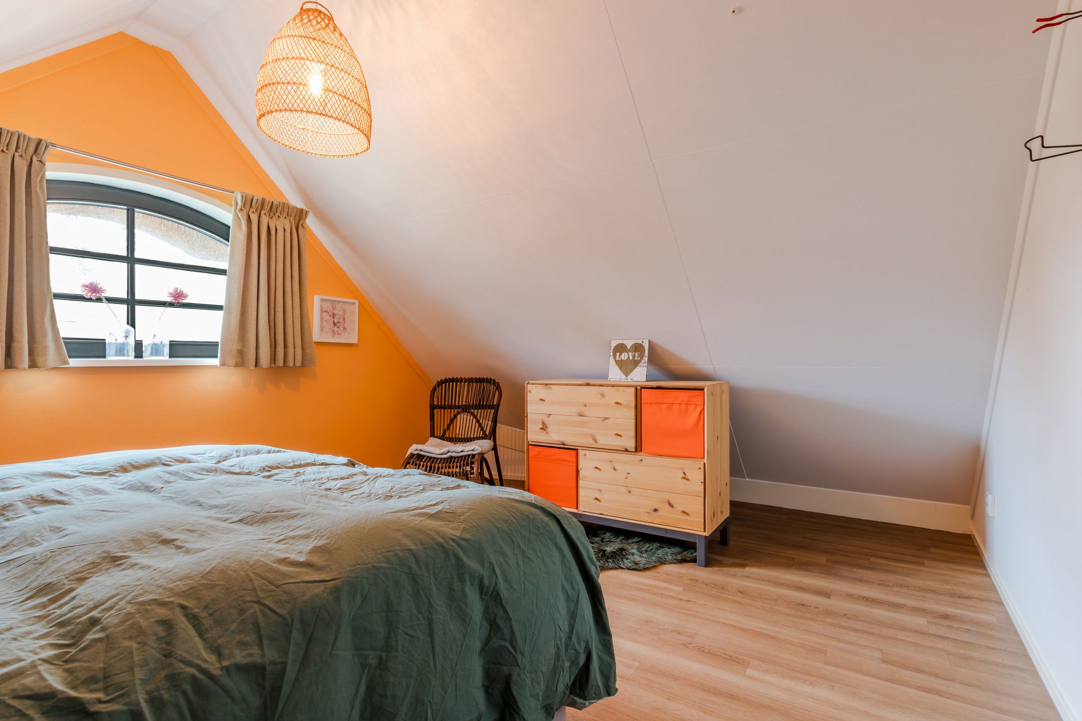 Foto 24 van Oorsprongweg 8-0003