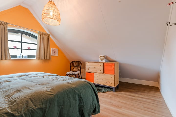 Foto 24 van Oorsprongweg 8-0003