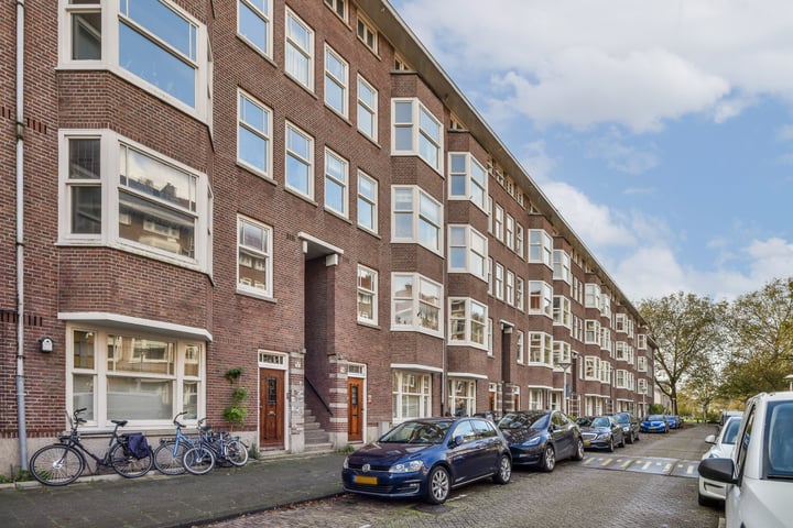 Bekijk foto 1 van Sassenheimstraat 61-2