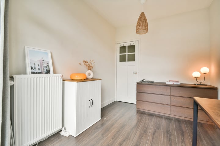 Bekijk foto 14 van Sassenheimstraat 61-2