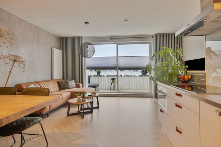 Foto 18 van Weegbree 95