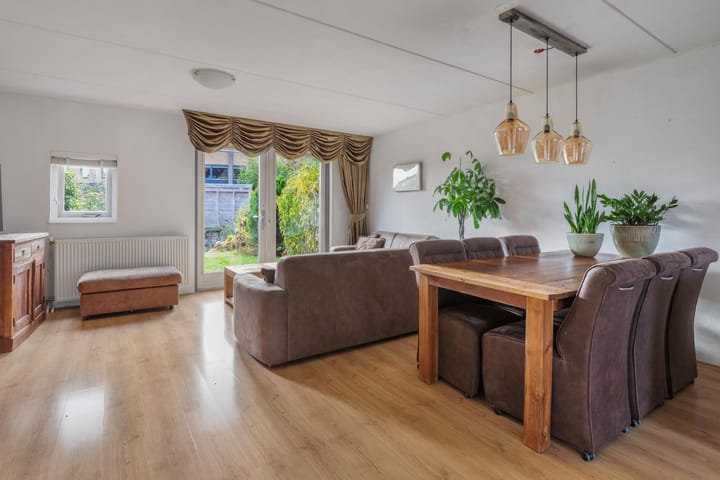 Foto 2 van Lien Gisolfland 49