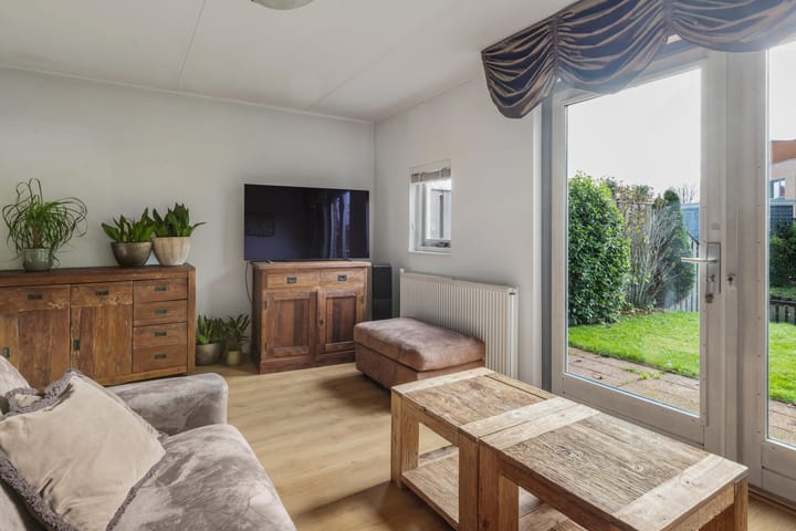 Foto 4 van Lien Gisolfland 49