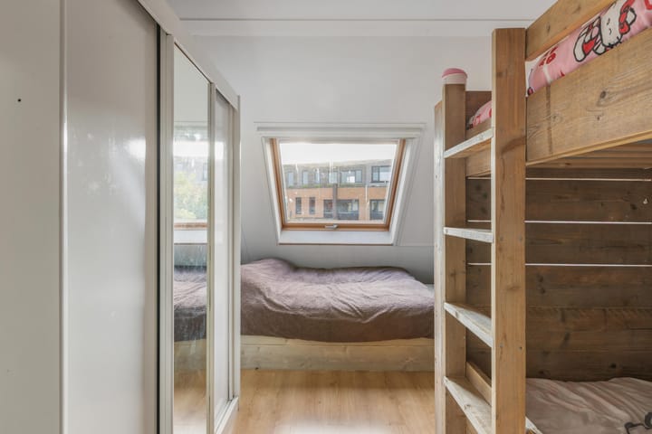 Foto 19 van Lien Gisolfland 49