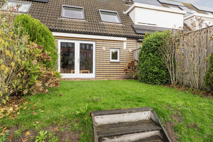 Foto 40 van Lien Gisolfland 49