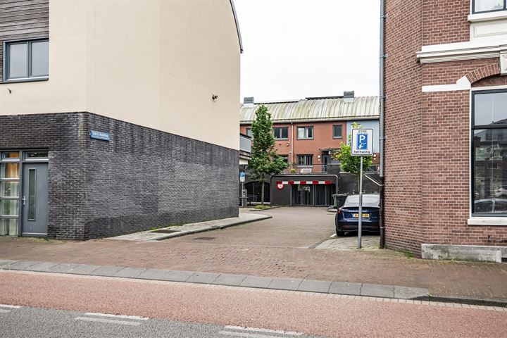 Bekijk foto 7 van Petrus Planciusstraat PP 66