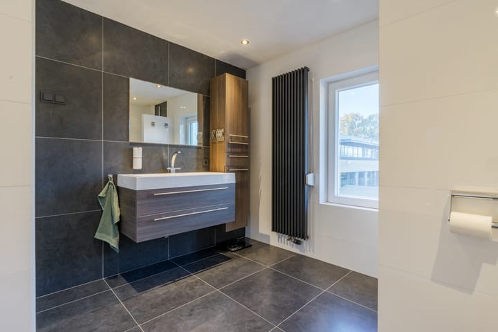 Photo 24 of Hert. Antoniestraat 5