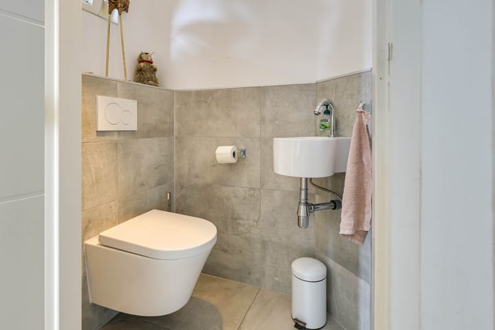 Foto 75 van Hoevenweg 10