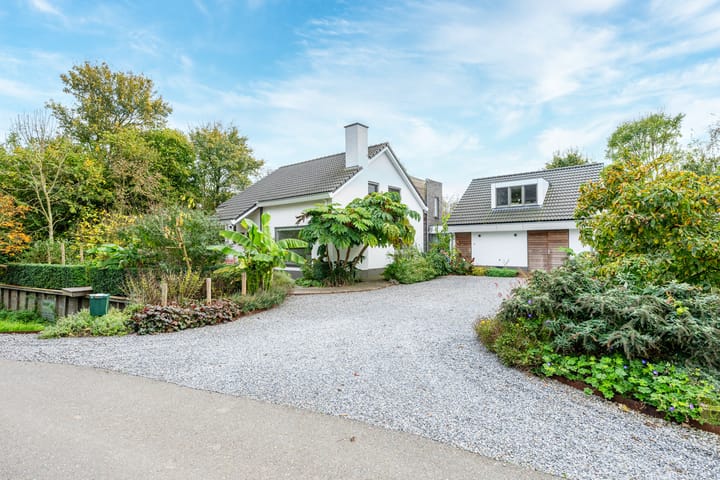 Foto 77 van Hoevenweg 10