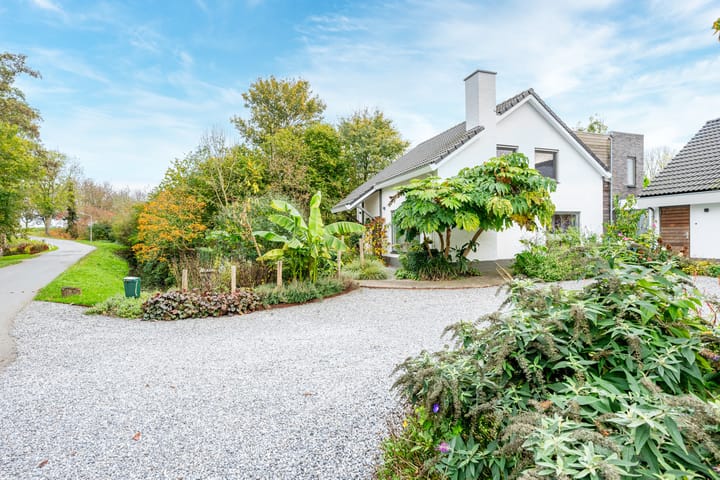 Foto 78 van Hoevenweg 10