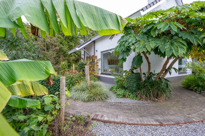 Foto 83 van Hoevenweg 10