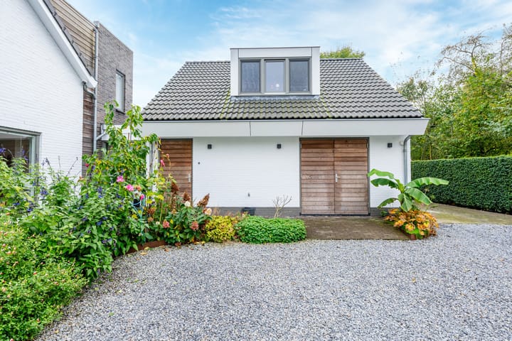 Foto 85 van Hoevenweg 10