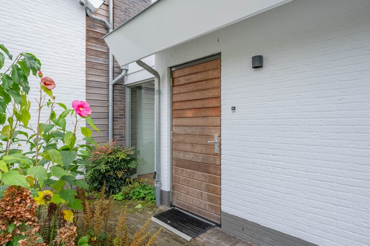 Foto 86 van Hoevenweg 10