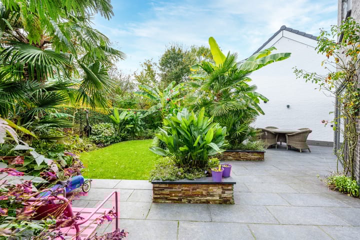 Foto 89 van Hoevenweg 10