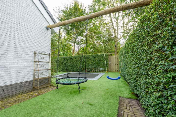 Foto 100 van Hoevenweg 10