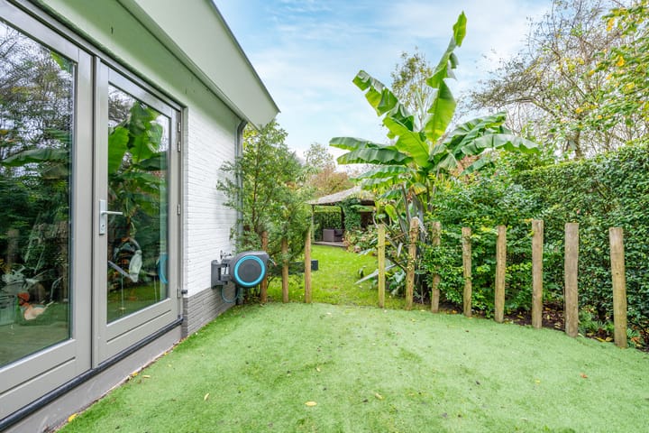 Foto 102 van Hoevenweg 10