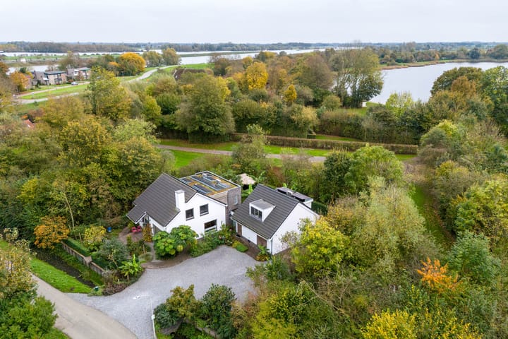 Foto 111 van Hoevenweg 10