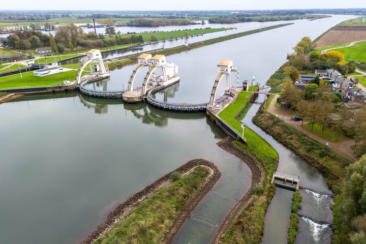 Foto 113 van Hoevenweg 10