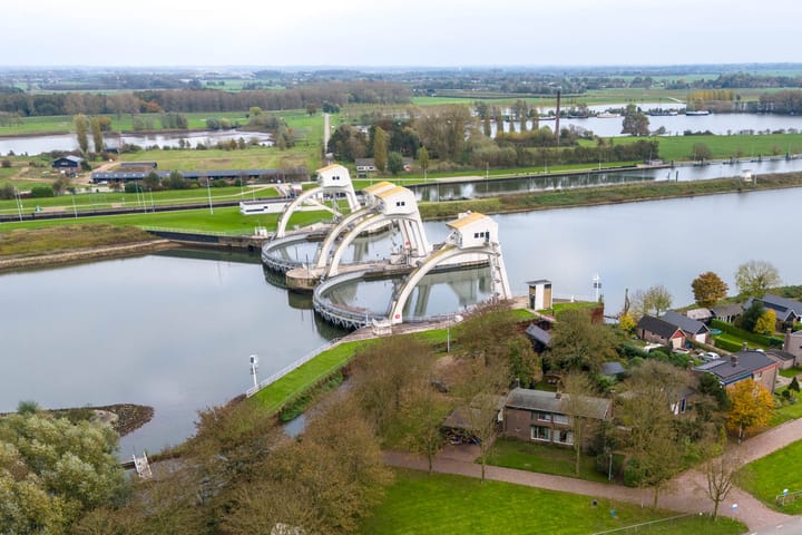 Foto 112 van Hoevenweg 10