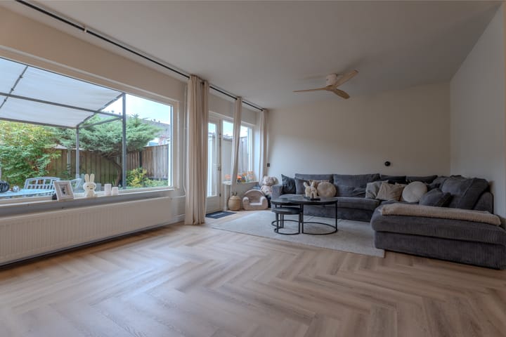 Foto 13 van Bilderdijkhof 16