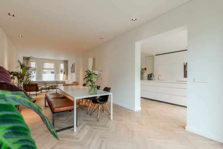 Photo 13 of Maarten Harpertszoon Trompstraat 31-H