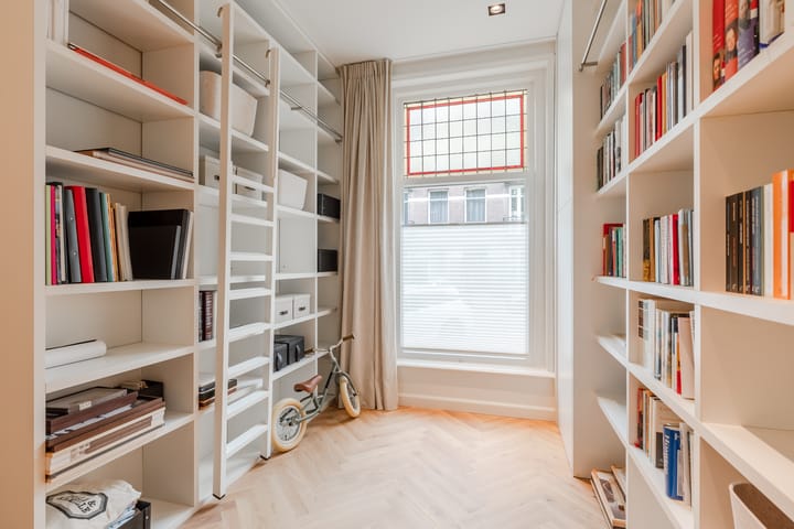 Photo 20 of Maarten Harpertszoon Trompstraat 31-H