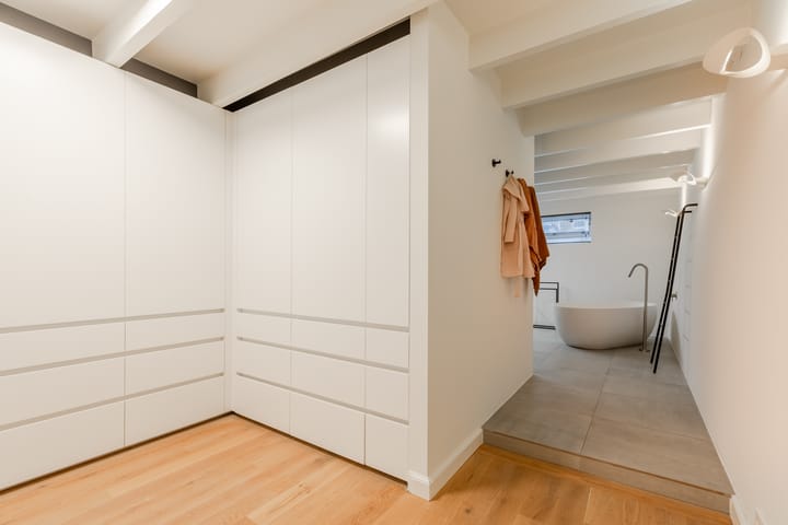 Photo 32 of Maarten Harpertszoon Trompstraat 31-H