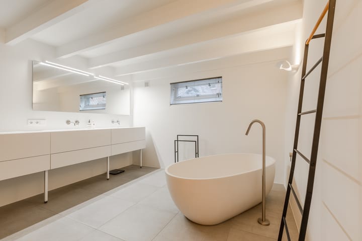 Photo 33 of Maarten Harpertszoon Trompstraat 31-H