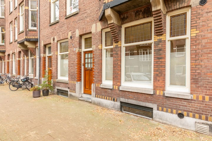 Photo 38 of Maarten Harpertszoon Trompstraat 31-H