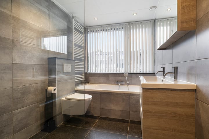 Foto 5 van Breehoven 15