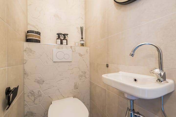 Foto 25 van Maarten Harpertszoon Trompstraat 29-2