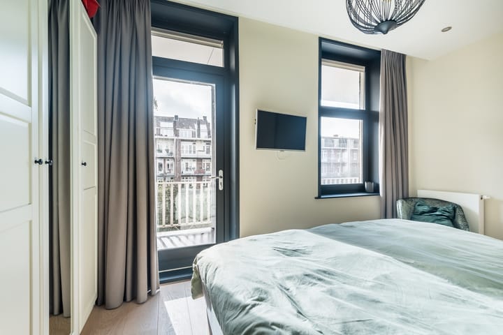 Foto 26 van Maarten Harpertszoon Trompstraat 29-2