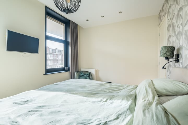 Foto 28 van Maarten Harpertszoon Trompstraat 29-2