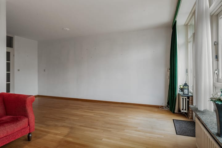 Foto 11 van Winkelwaard 211