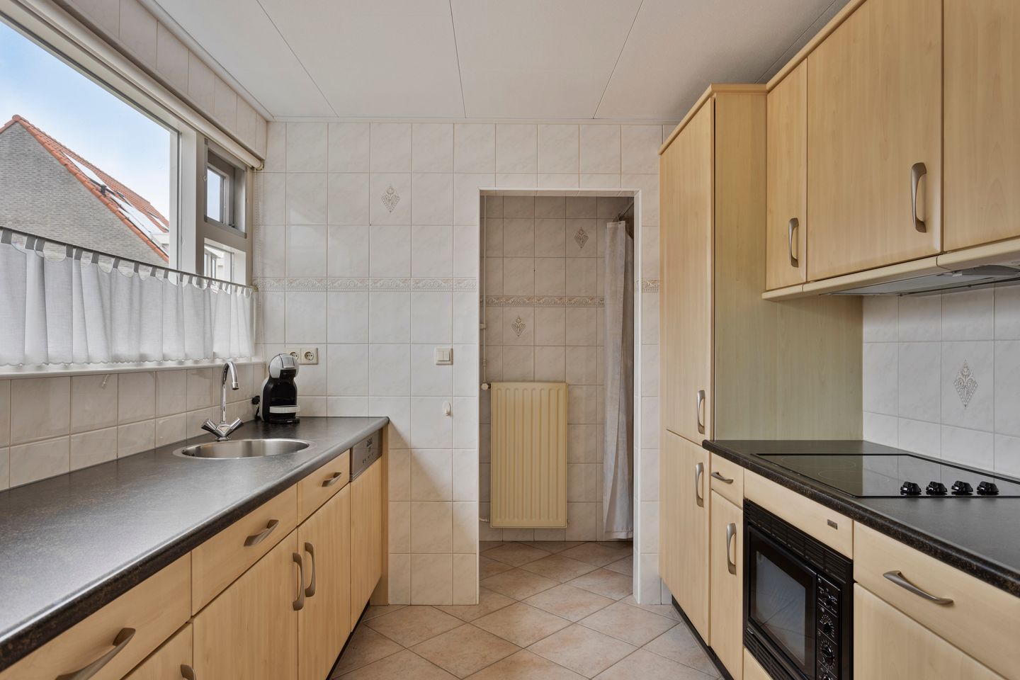 Photo 10 of Verrenieuwstraat 52