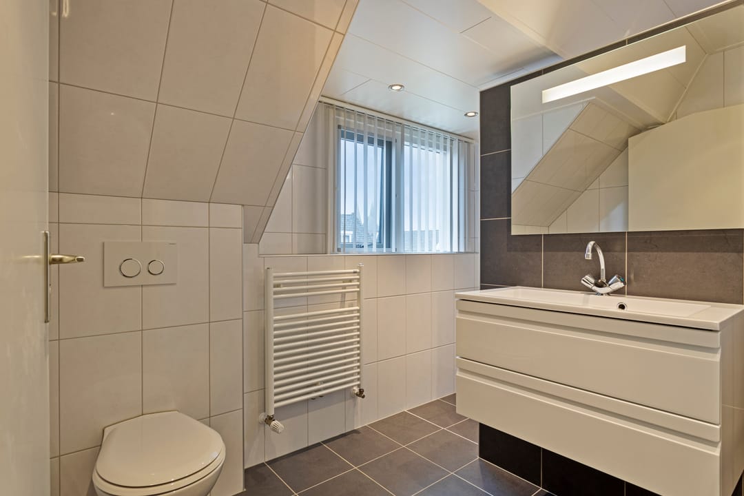 Photo 16 of Verrenieuwstraat 52