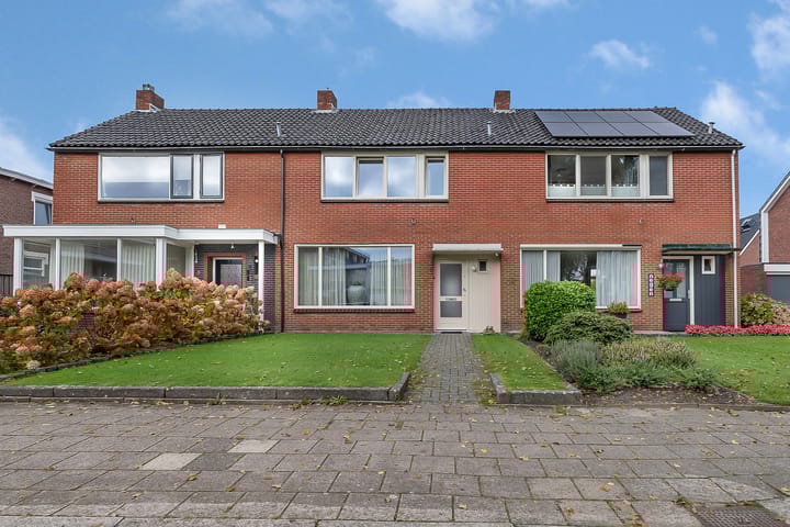 Foto 1 van van Alphenstraat 7