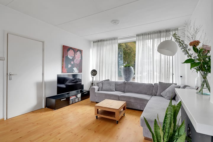 Foto 5 van van Alphenstraat 7