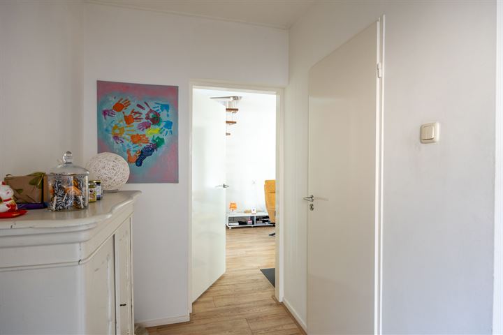 Bekijk foto 10 van Prins Clausstraat 58