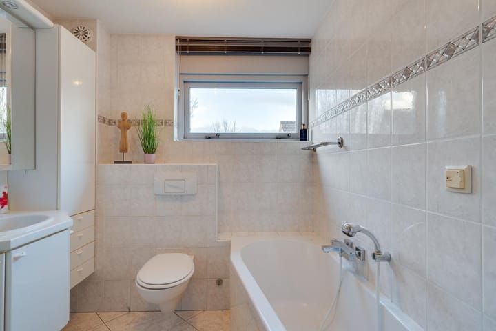 Photo 30 of Tirolstraat 128