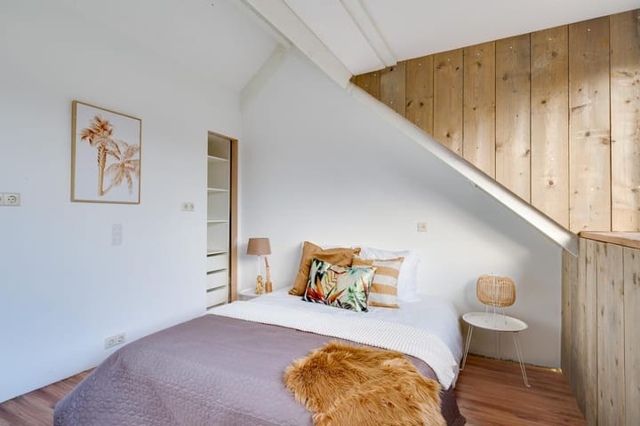 Photo 34 of Tirolstraat 128