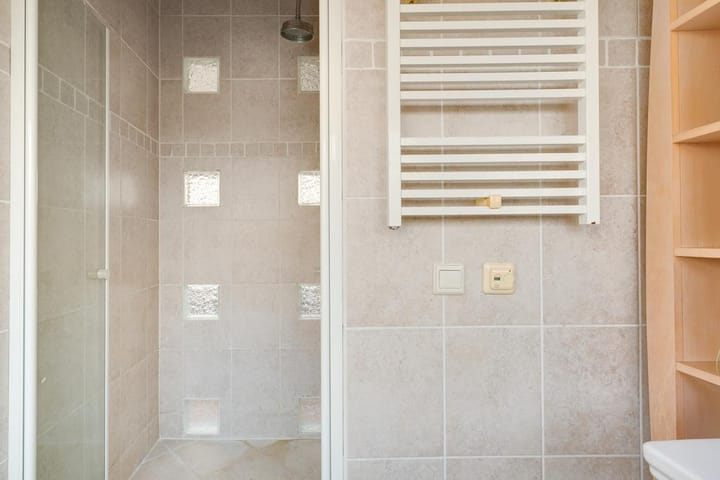 Photo 41 of Tirolstraat 128