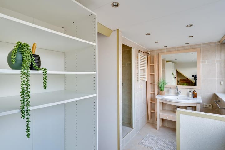 Photo 39 of Tirolstraat 128