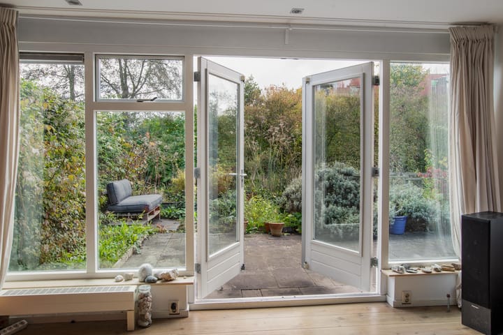 Photo 43 of Tirolstraat 128