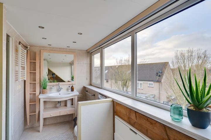 Photo 40 of Tirolstraat 128