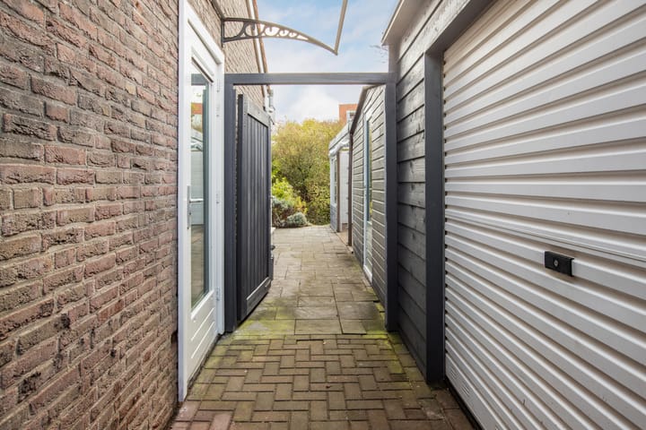 Photo 63 of Tirolstraat 128