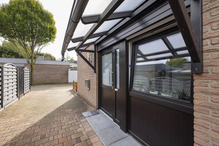 Foto 4 van Carl-Orff-Straße 1