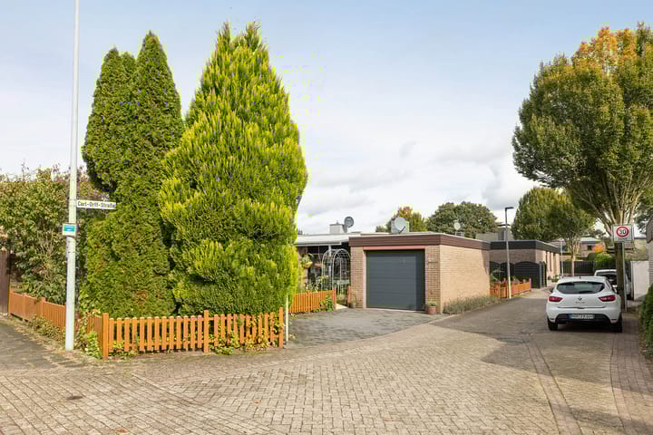 Foto 25 van Carl-Orff-Straße 1