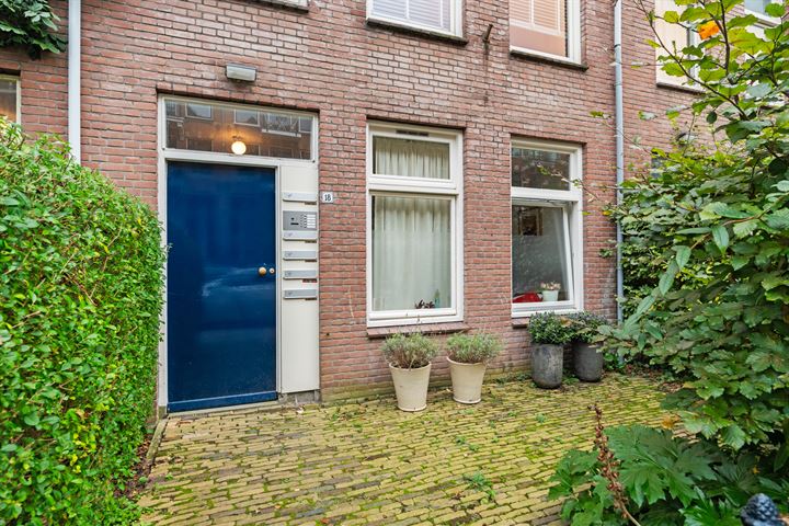 View photo 8 of Burmanstraat 18-4