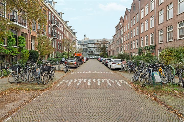 View photo 22 of Burmanstraat 18-4